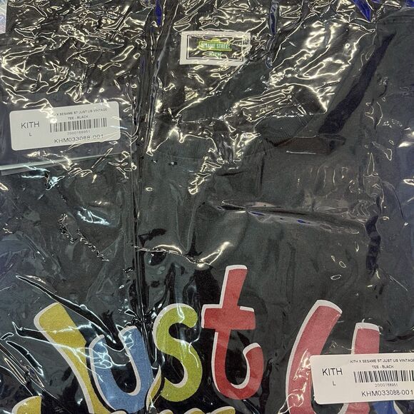 Kith for Sesame Street Just Us Vintage Tee Black PH KHM033088-001 Size L NWT - Picture 4 of 6